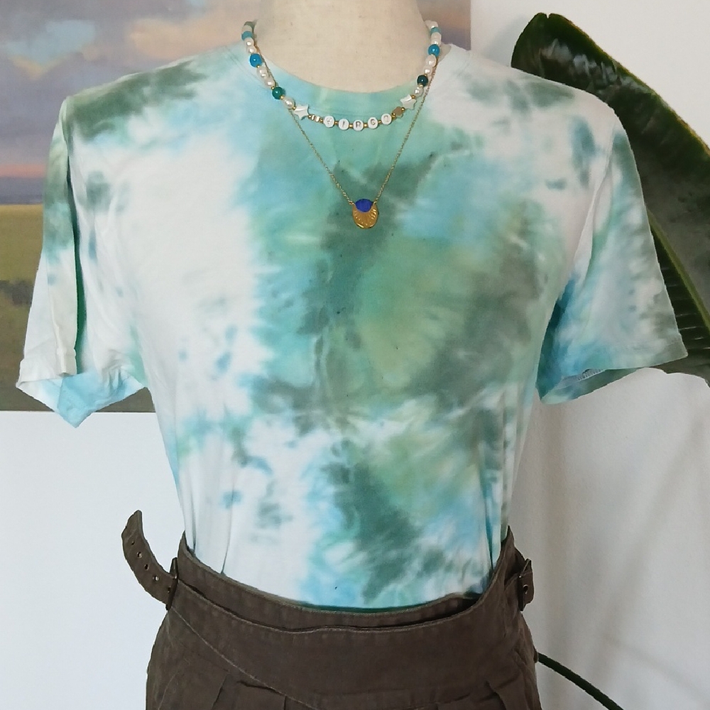 George Tie-Dye Short Sleeve Cotton T-shirt in Green and Blue